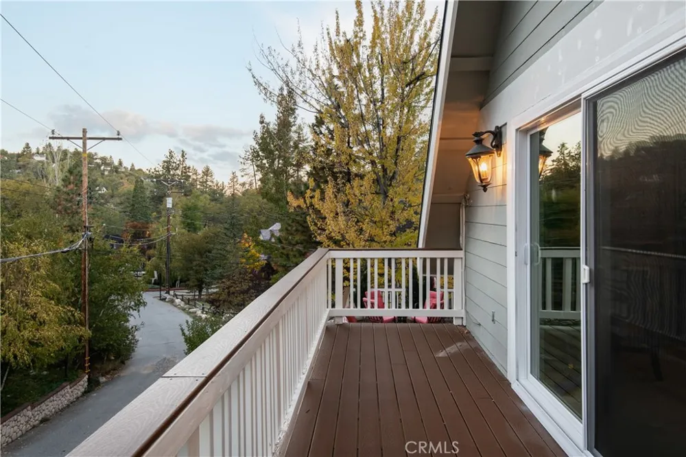 1037 Beaver Lake Arrowhead, CA 92352