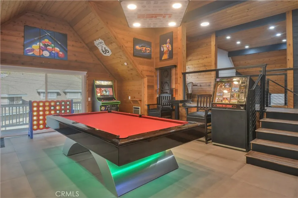 1037 Beaver Lake Arrowhead, CA 92352