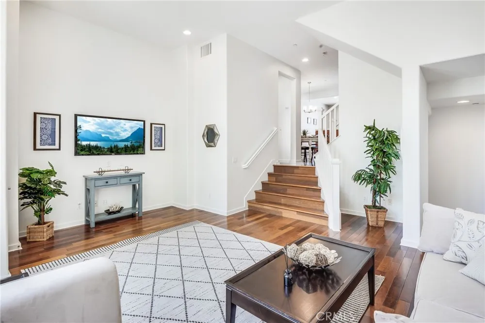 5403 W 149th Place #3 Hawthorne, CA 90250