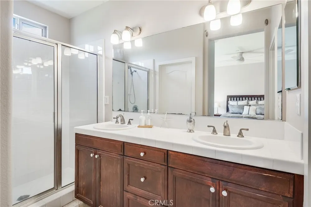 5403 W 149th Place #3 Hawthorne, CA 90250