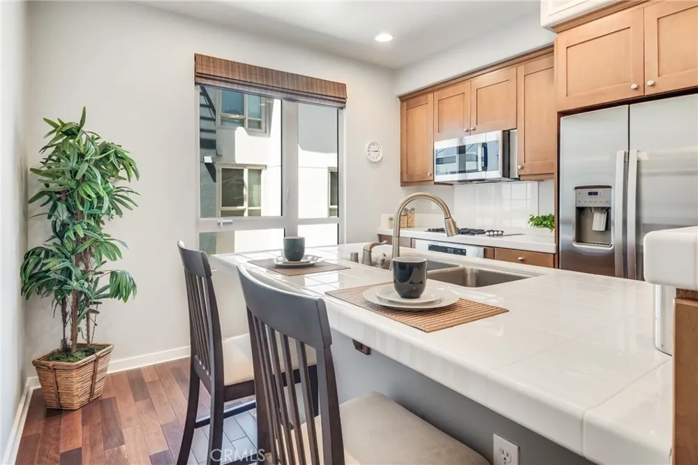 5403 W 149th Place #3 Hawthorne, CA 90250
