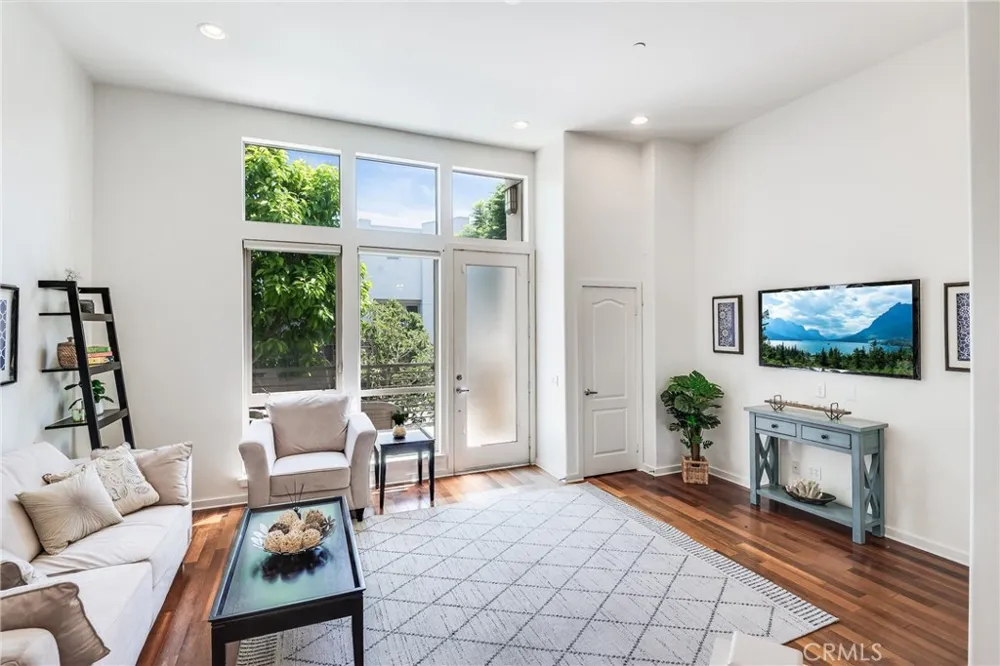 5403 W 149th Place #3 Hawthorne, CA 90250