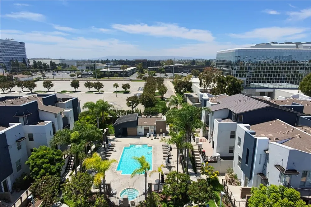 5403 W 149th Place #3 Hawthorne, CA 90250