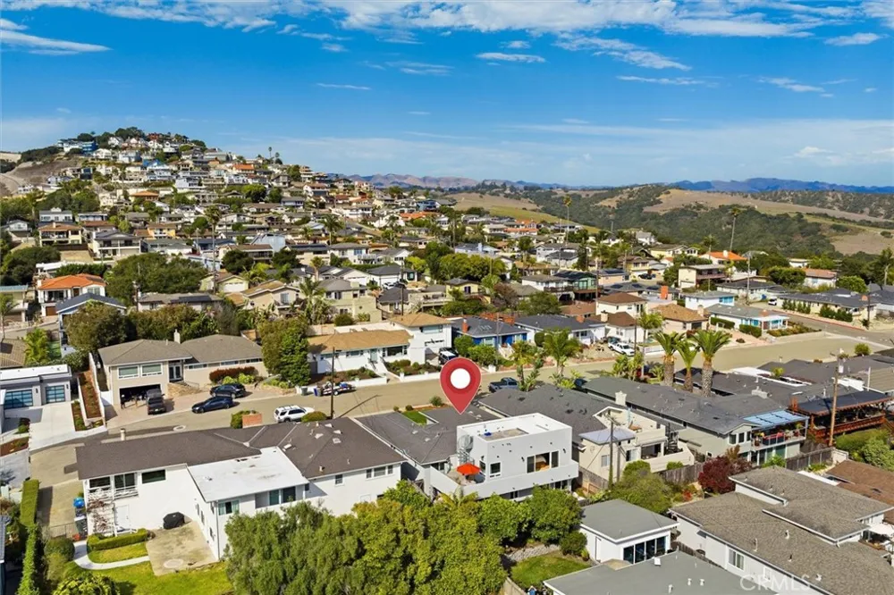 961 Fresno Pismo Beach, CA 93449