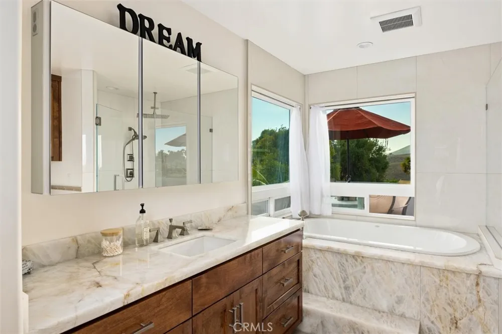961 Fresno Pismo Beach, CA 93449