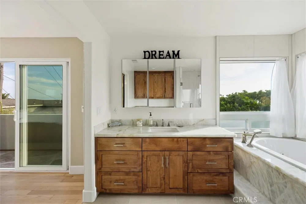 961 Fresno Pismo Beach, CA 93449