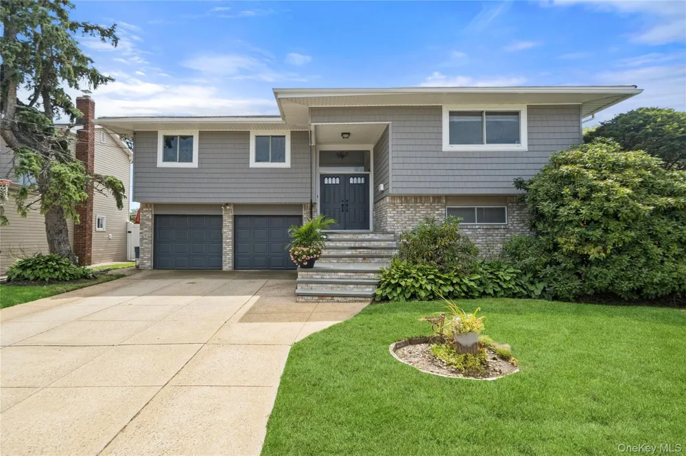 2054 Whalen Avenue Merrick, NY 11566