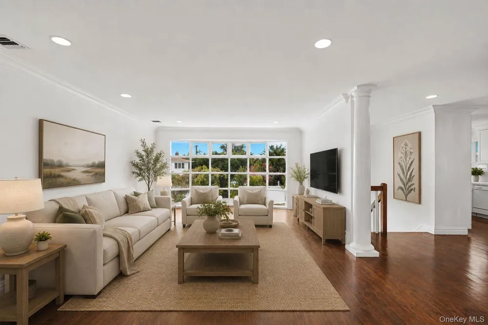2054 Whalen Avenue Merrick, NY 11566