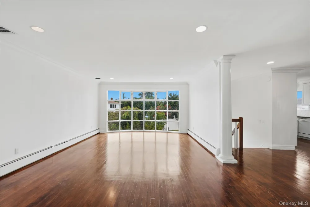 2054 Whalen Avenue Merrick, NY 11566