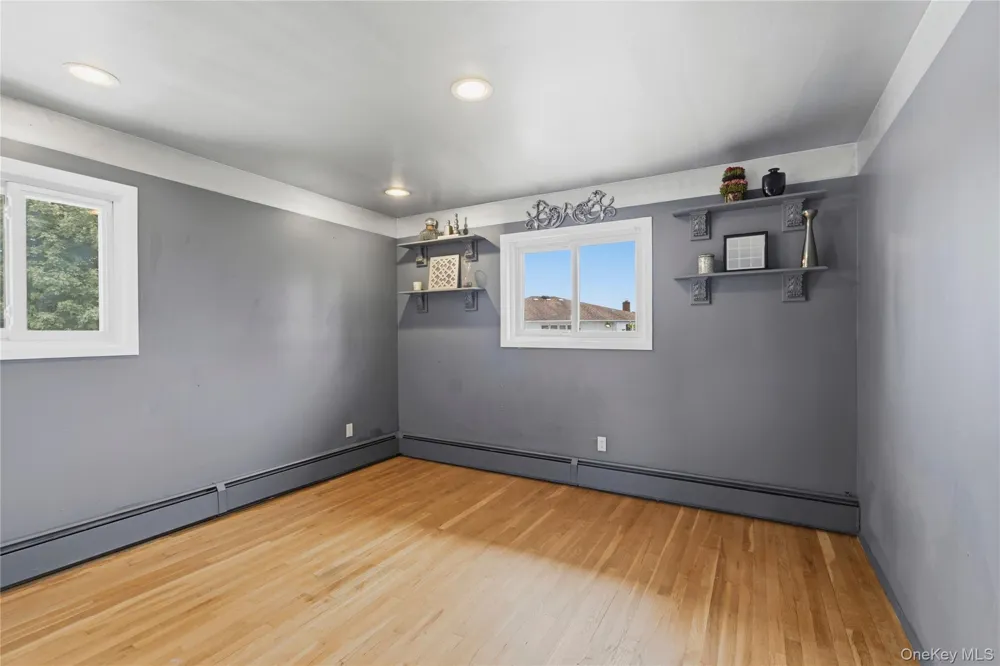 2054 Whalen Avenue Merrick, NY 11566