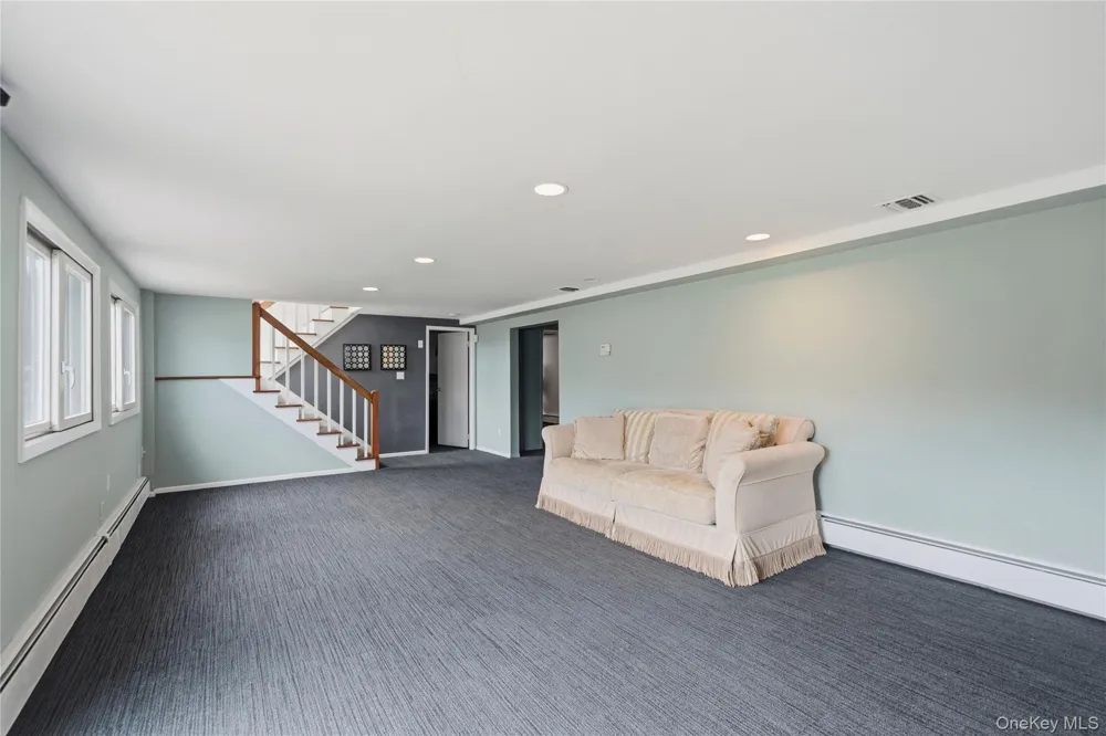 2054 Whalen Avenue Merrick, NY 11566