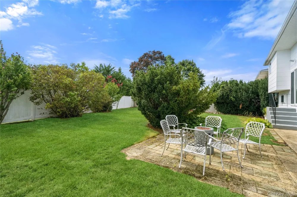 2054 Whalen Avenue Merrick, NY 11566