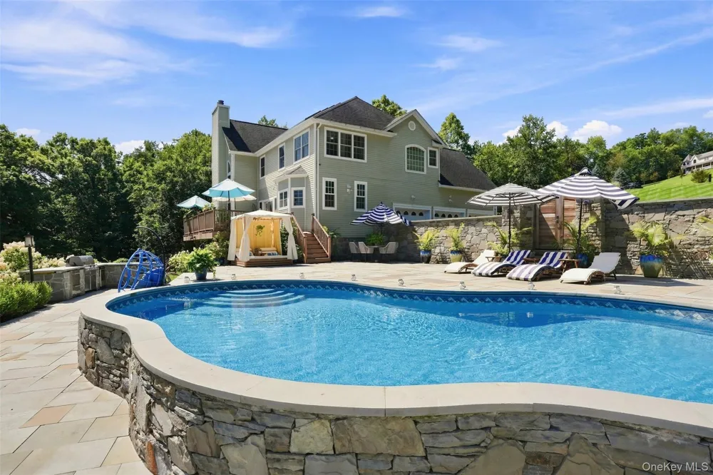 34 Woodcrest Lane Goshen, NY 10924
