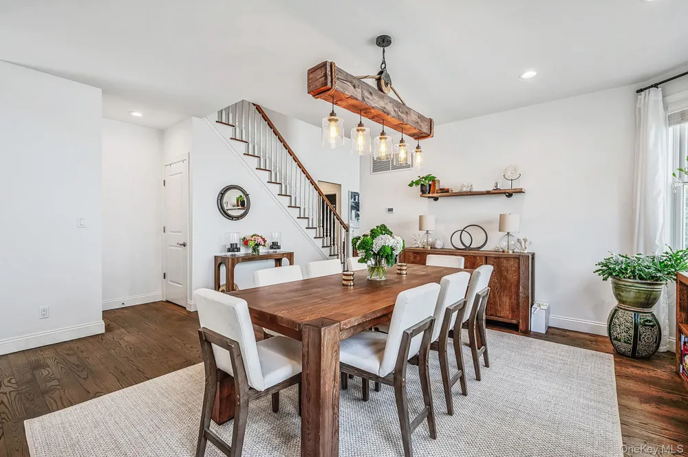 24 Pond Crossing #11 Southampton, NY 11968