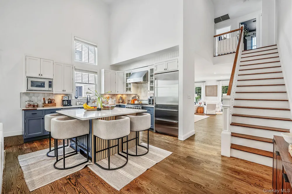 24 Pond Crossing #11 Southampton, NY 11968