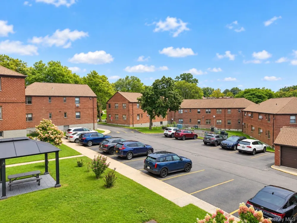 57-48 246th Crescent #C8 Little Neck, NY 11362