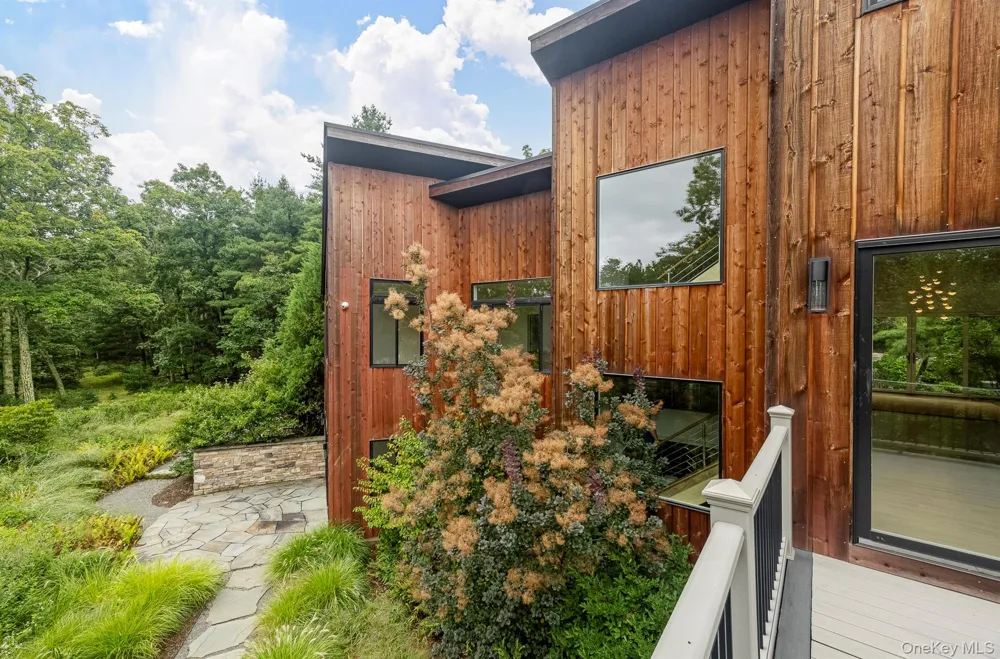 25 Vincent Place Wurtsboro, NY 12790