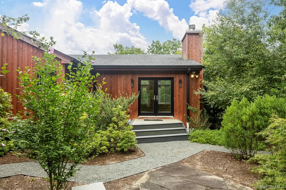 25 Vincent Place Wurtsboro, NY 12790