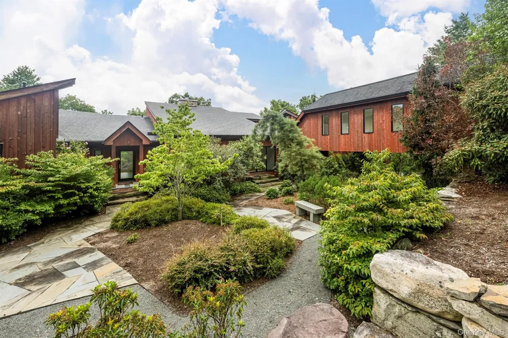 25 Vincent Place Wurtsboro, NY 12790
