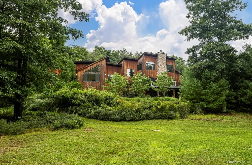 25 Vincent Place Wurtsboro, NY 12790