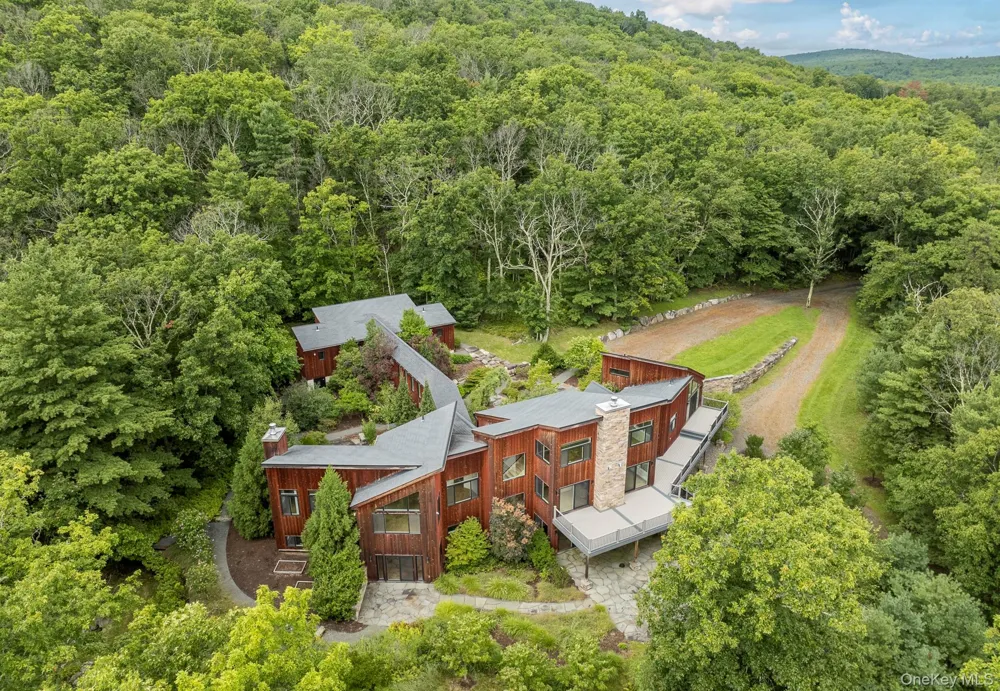 25 Vincent Place Wurtsboro, NY 12790