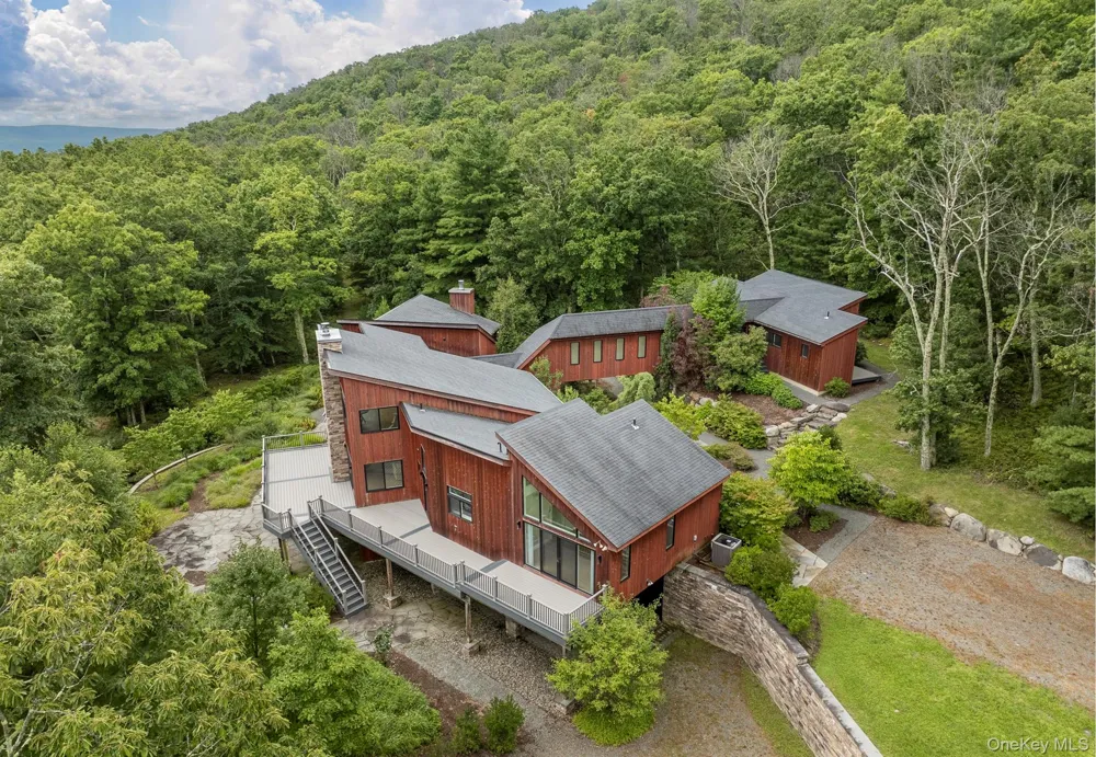 25 Vincent Place Wurtsboro, NY 12790