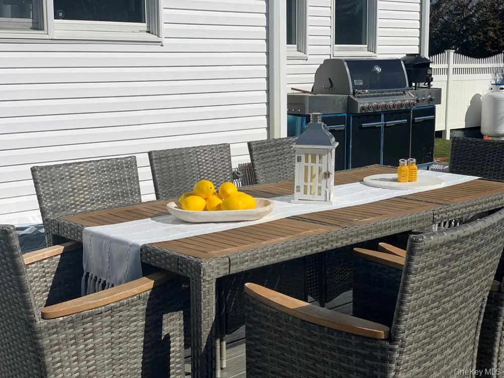 265 Old Field Court Mattituck, NY 11952