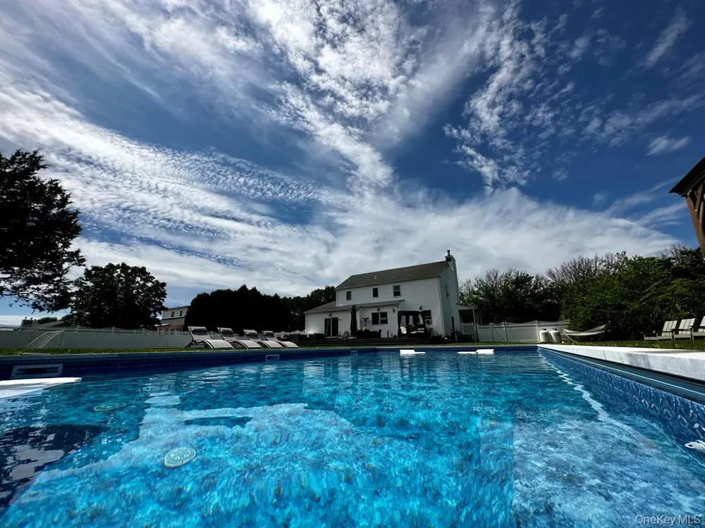 265 Old Field Court Mattituck, NY 11952