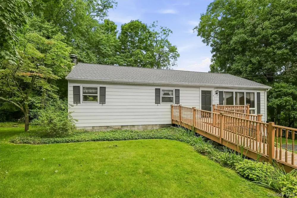 9 Michelle Drive Newburgh, NY 12550
