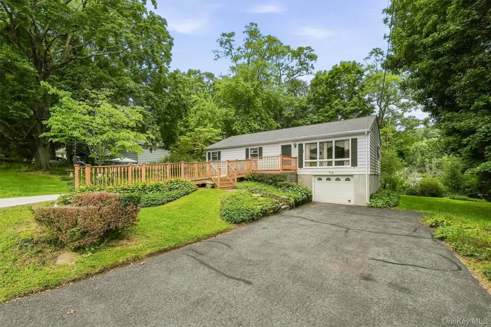 9 Michelle Drive Newburgh, NY 12550
