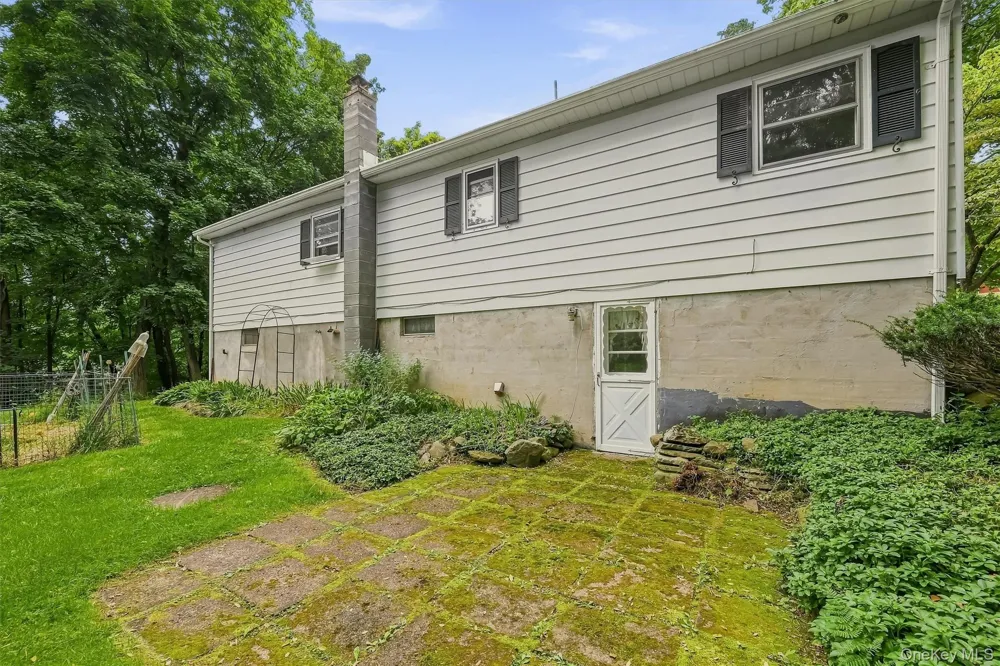 9 Michelle Drive Newburgh, NY 12550