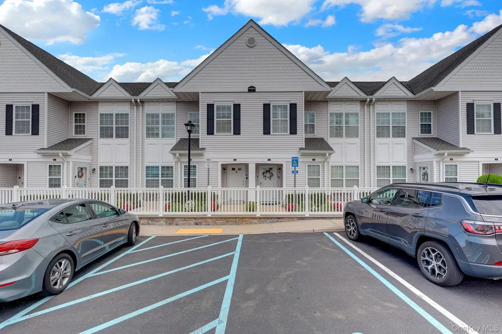 41 Spring Drive Seaford, NY 11783