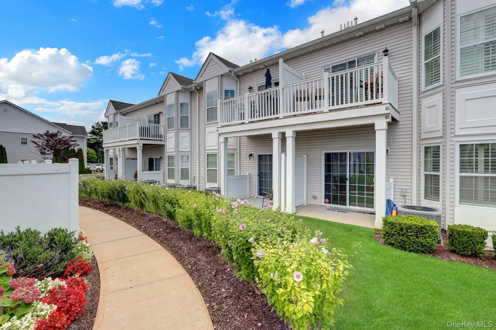 41 Spring Drive Seaford, NY 11783