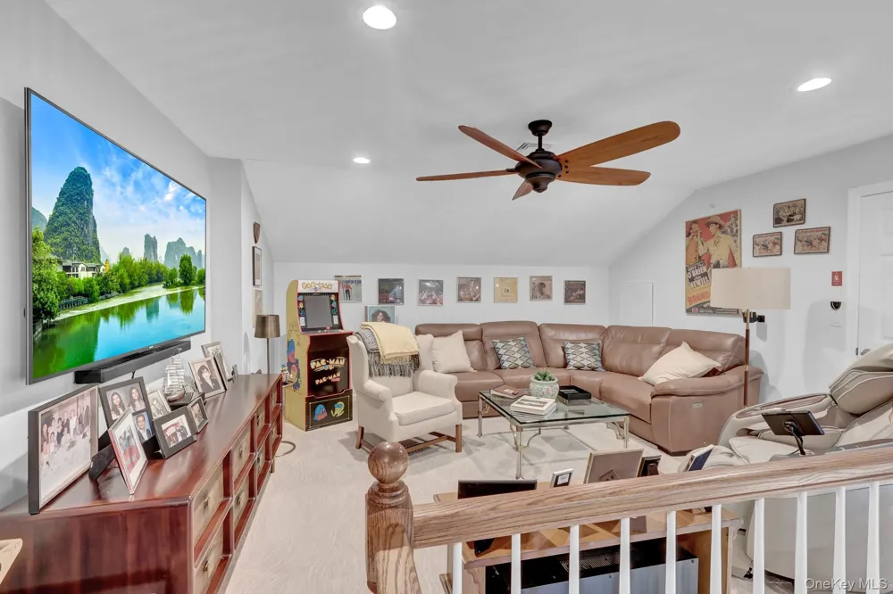 41 Spring Drive Seaford, NY 11783