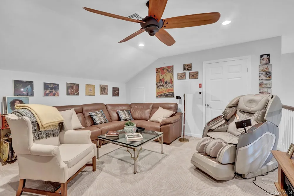 41 Spring Drive Seaford, NY 11783