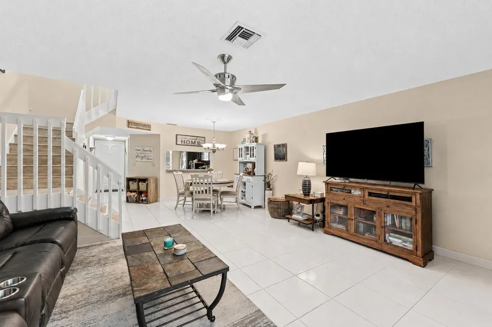 6351 Walk Circle Boca Raton, FL 33433