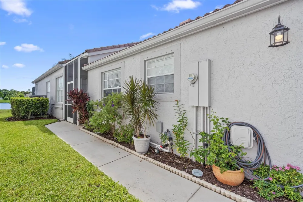 7865 Rockport Circle Lake Worth, FL 33467