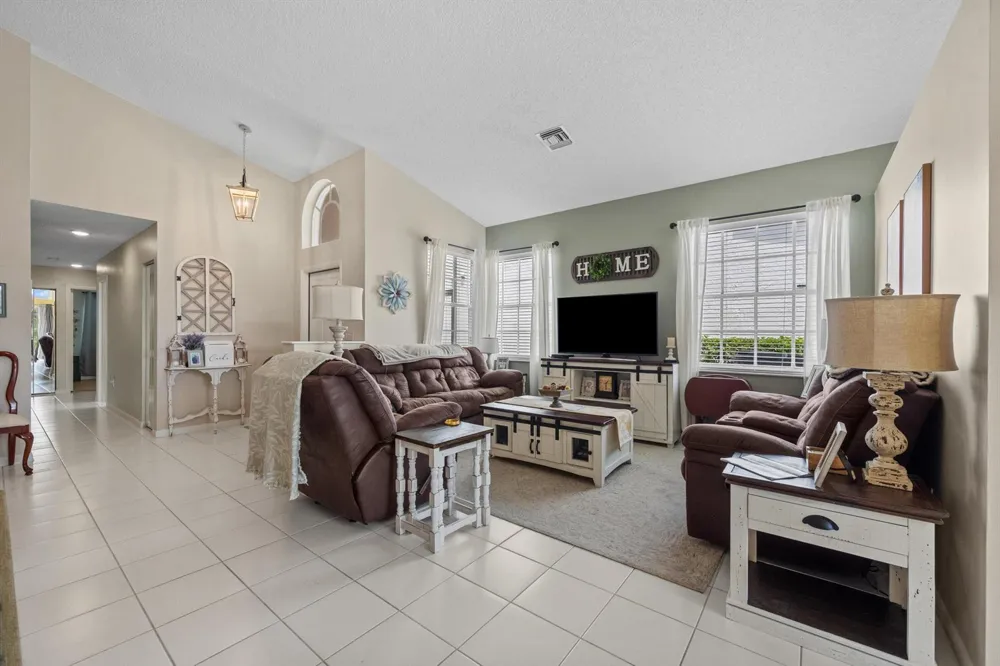 7865 Rockport Circle Lake Worth, FL 33467