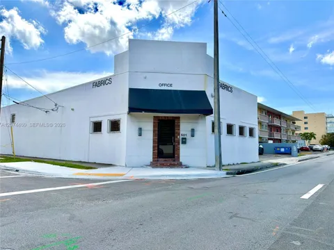 501 SW 37th Ave
