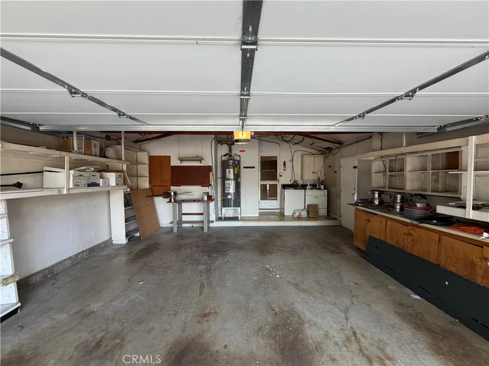 6621 Whitman Avenue Lake Balboa, CA 91406