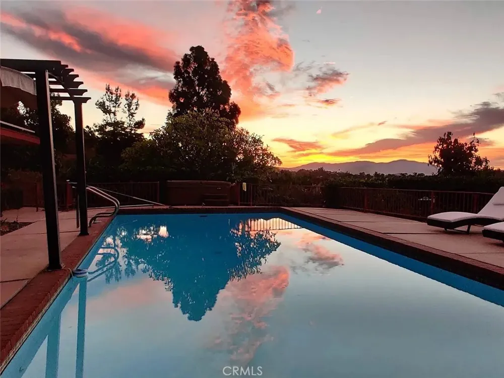 540 Reposado La Habra Heights, CA 90631