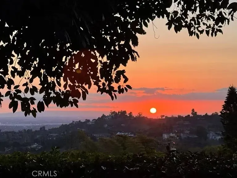 540 Reposado La Habra Heights, CA 90631