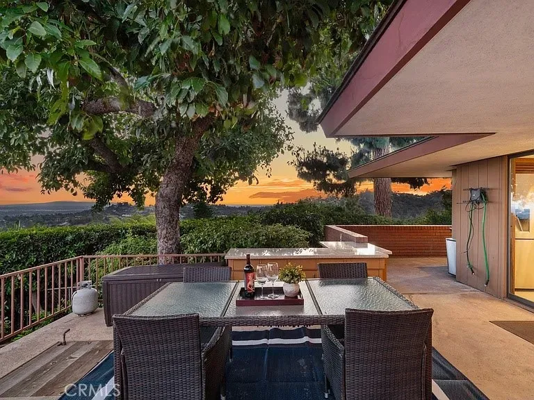 540 Reposado La Habra Heights, CA 90631
