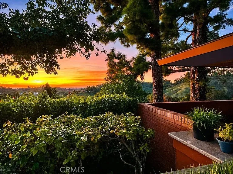 540 Reposado La Habra Heights, CA 90631