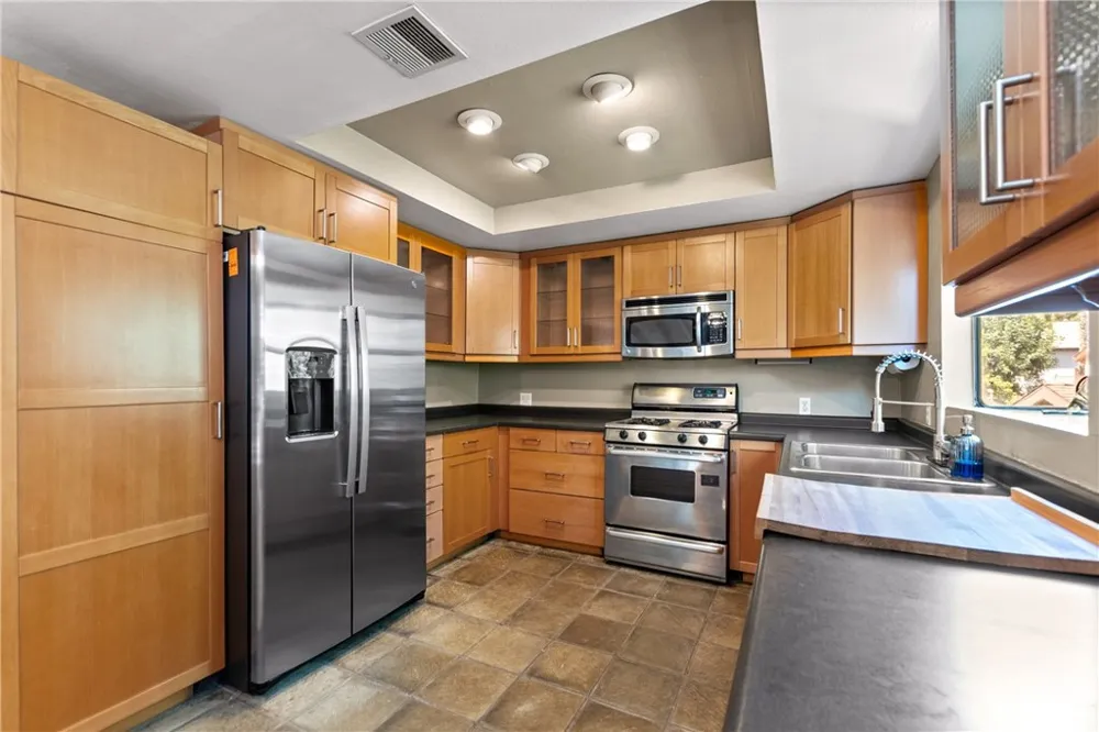 23586 EHLERS DRIVE Chatsworth, CA 91311