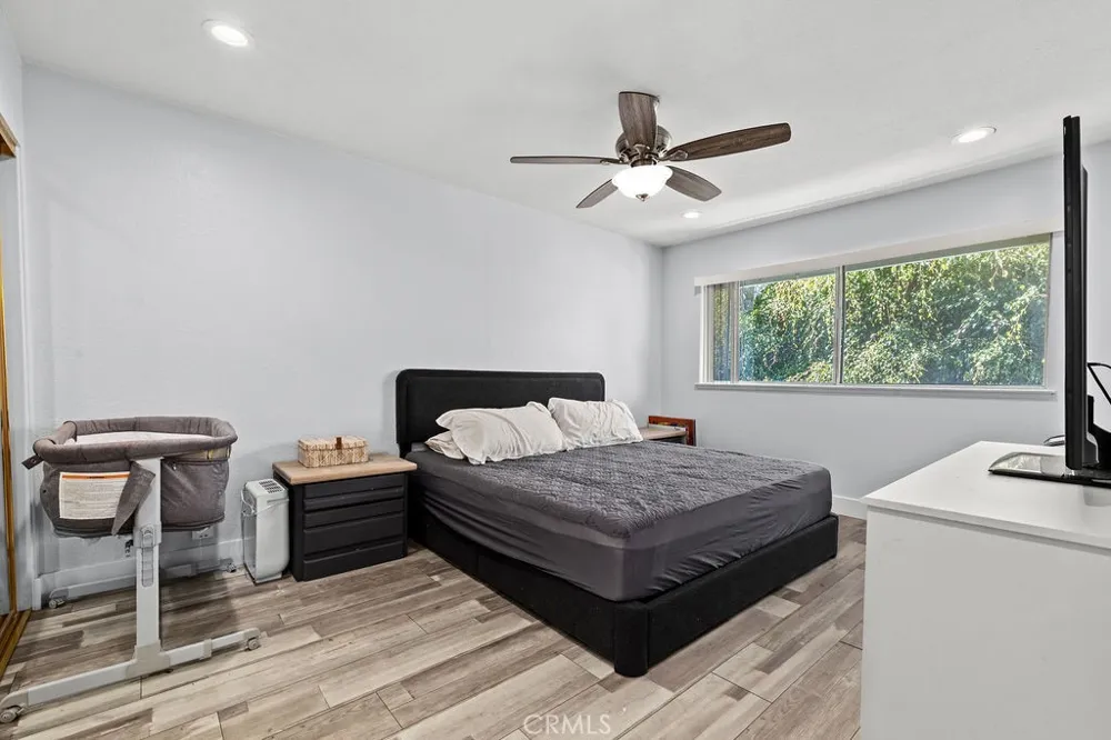 9705 Bickley Drive #5 Huntington Beach, CA 92646