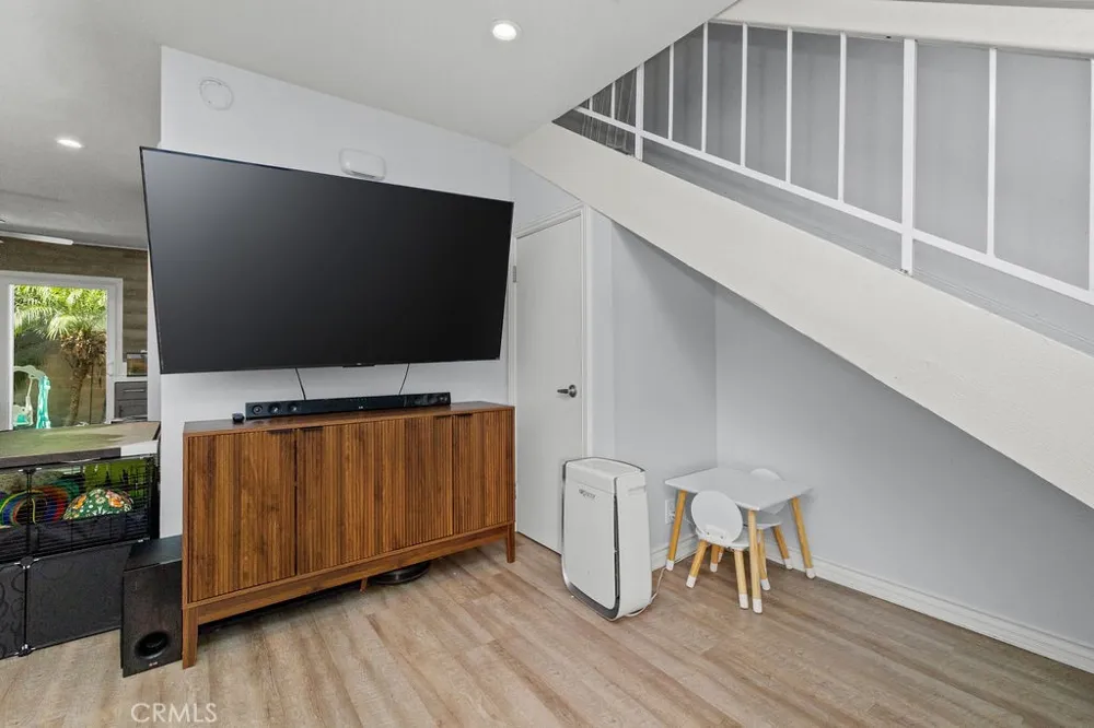 9705 Bickley Drive #5 Huntington Beach, CA 92646