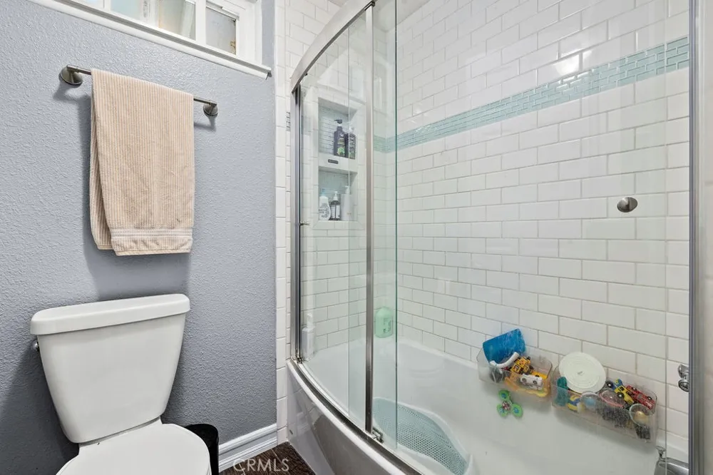 9705 Bickley Drive #5 Huntington Beach, CA 92646