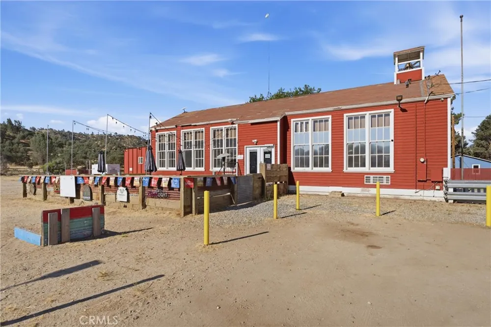 15782 Caliente Creek Caliente, CA 93518