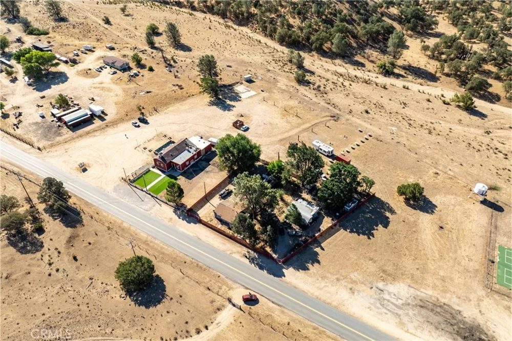 15782 Caliente Creek Caliente, CA 93518